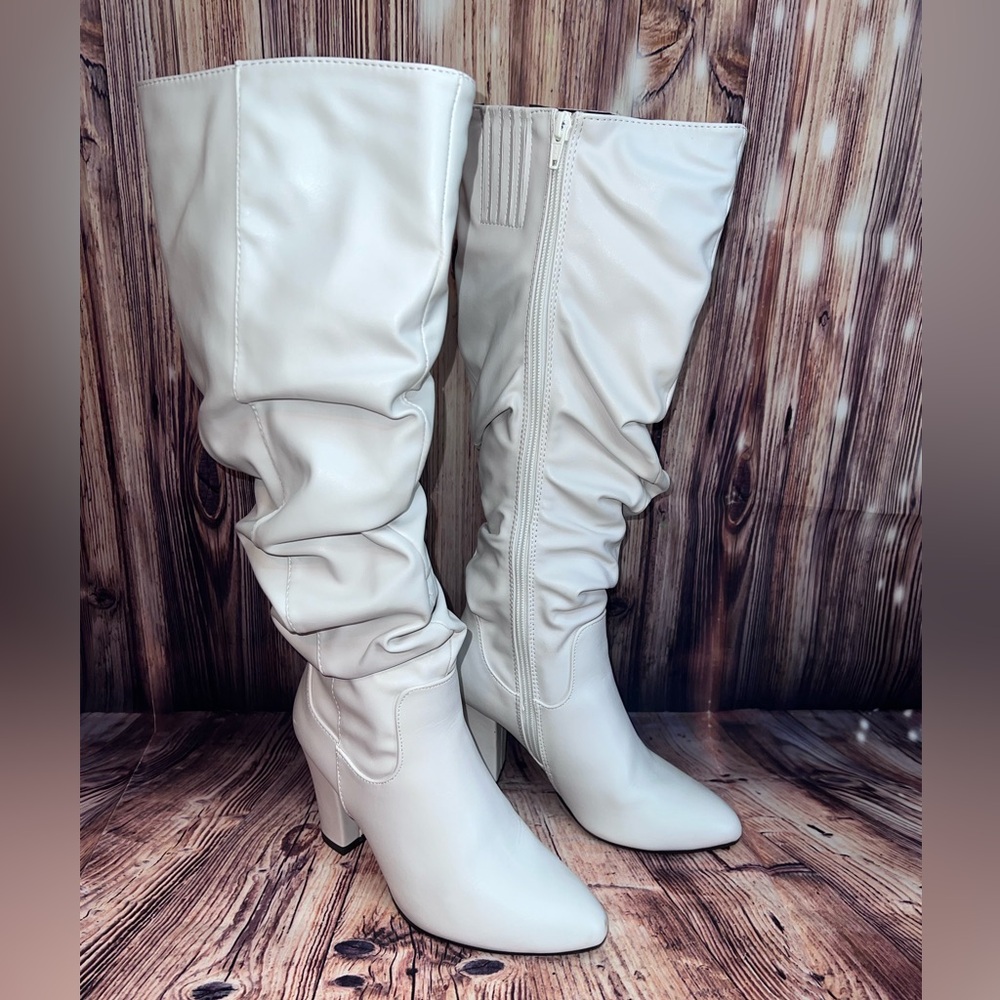 Women's Compassion 150-F31556 White Slouch Knee-High Boots 6.5M SKU T1004